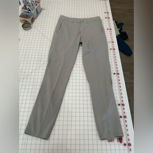 Lululemon Commission Pant Slim Fit WovenAir Fabric 30x30